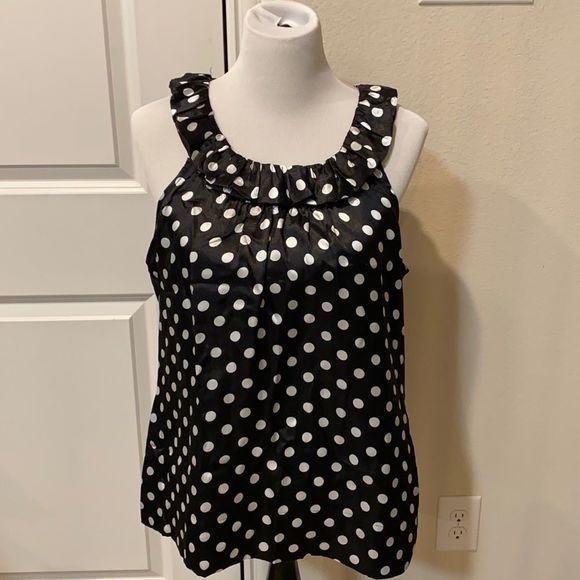 Sleeveless dress top - Picture 1 of 4